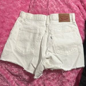 I am selling white levi's high waisted short its new never worn but no tags.